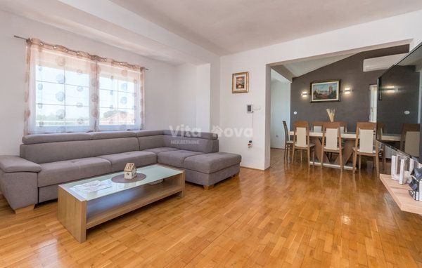 Kuća u Zadru, 200m², 4 sobe, slika 2
