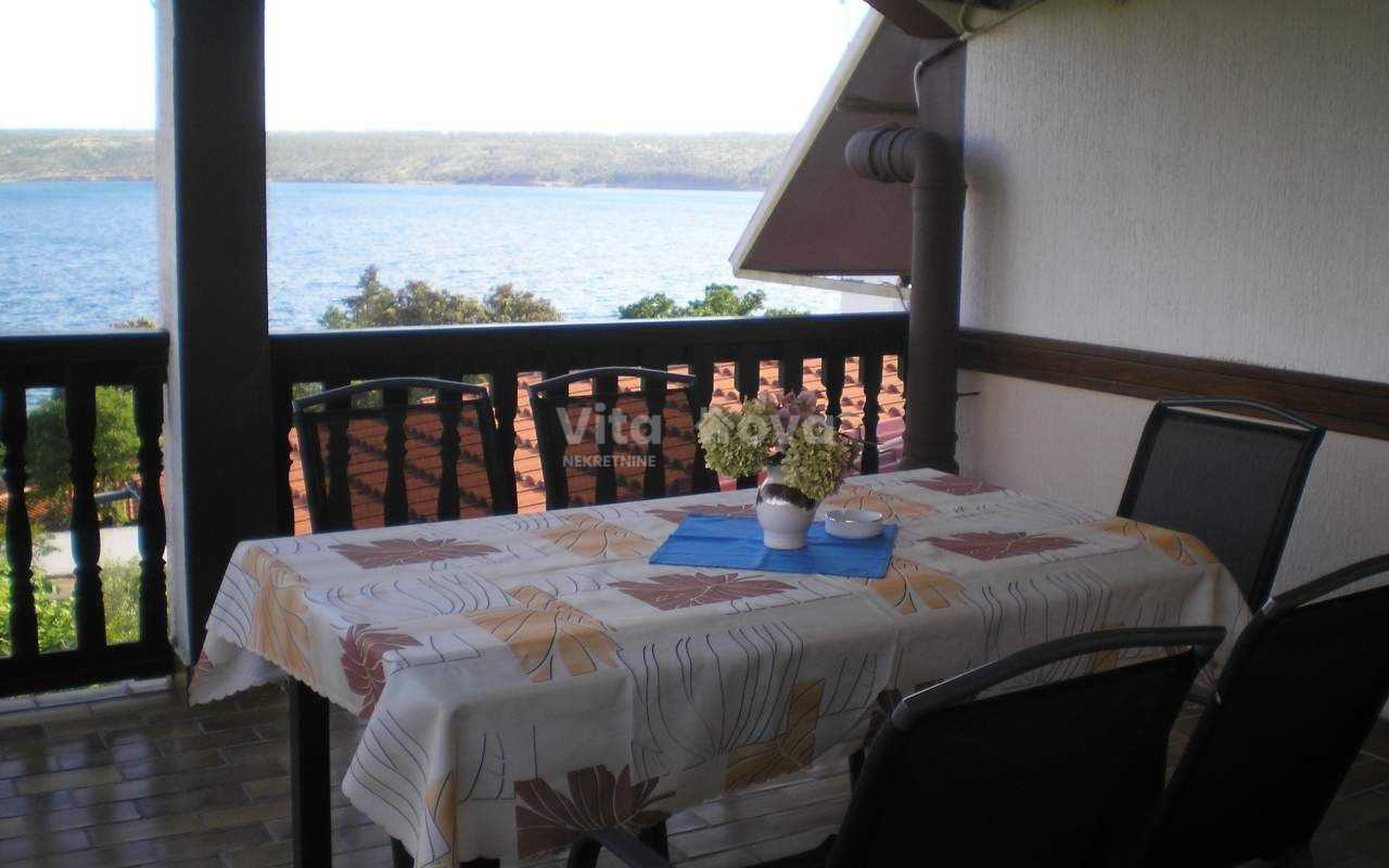 Kuća u Posedarju, 650m², 8 soba