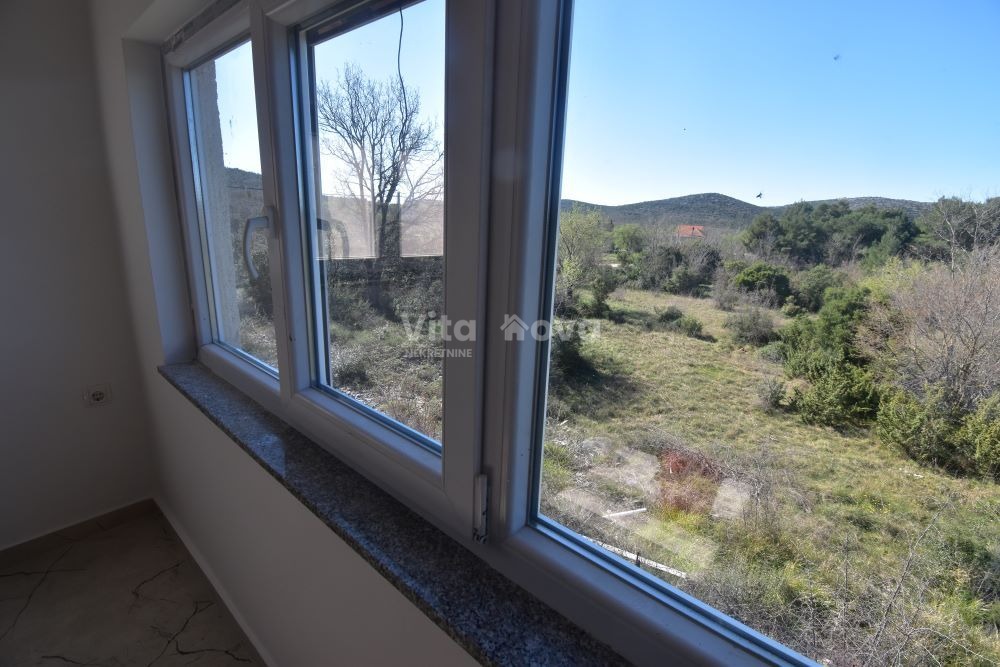 Kuća u Polači, 150m², 3 sobe