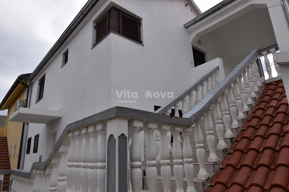 Kuća u Privlaci, 150m², slika 4