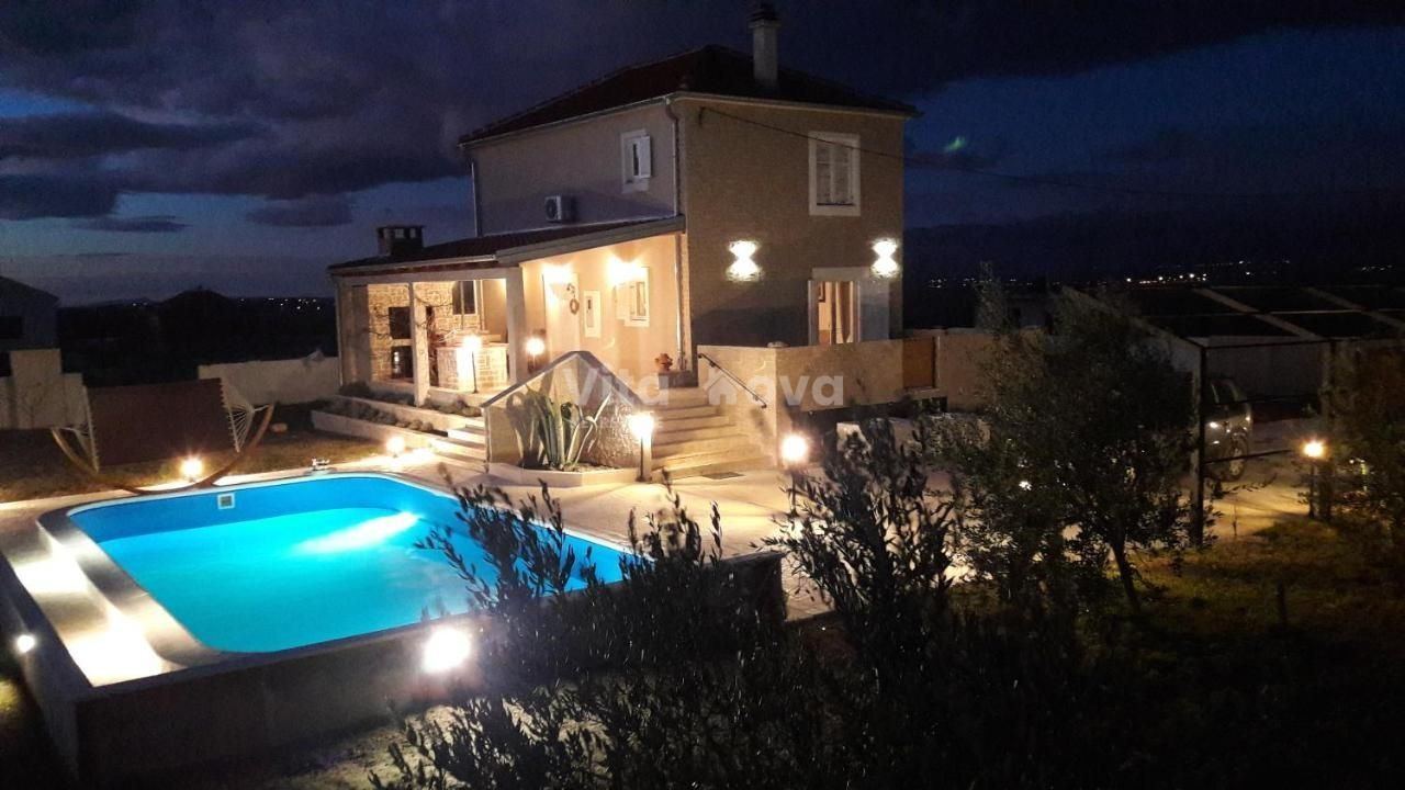 Kuća u Benkovcu, 100m², 2 sobe