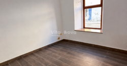 OBROVAC, CENTAR, 45 M2, RENOVIRANI STAN!