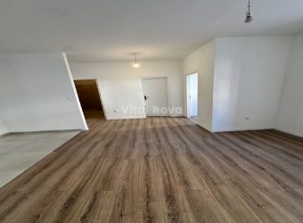 OBROVAC, CENTAR, 45 M2, RENOVIRANI STAN!