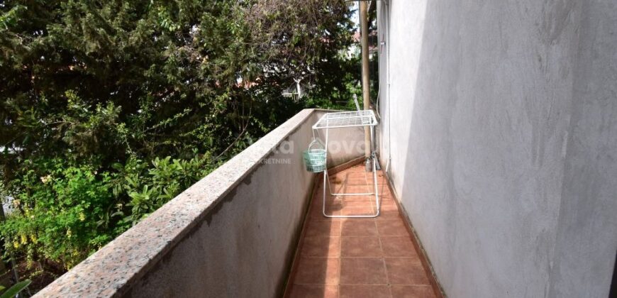 RIČINA, 58 M2, 1. KAT, UREĐENO, PRILIKA!