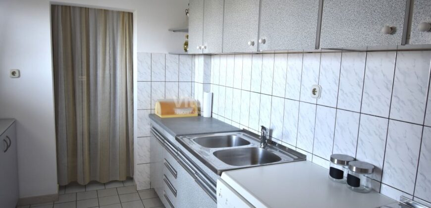 PETRIĆI, 2-SOBAN, BALKON, DUGOROČNO