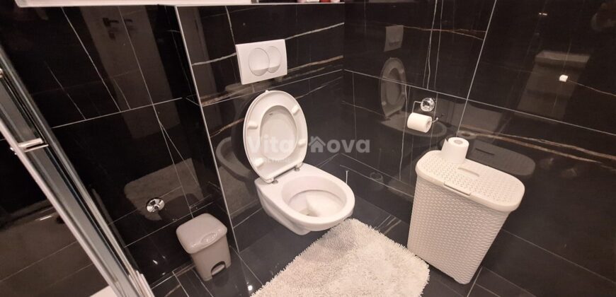 POSEDARJE- UREĐENA KATNICA, 300 M OD MORA, MIRAN PREDIO!