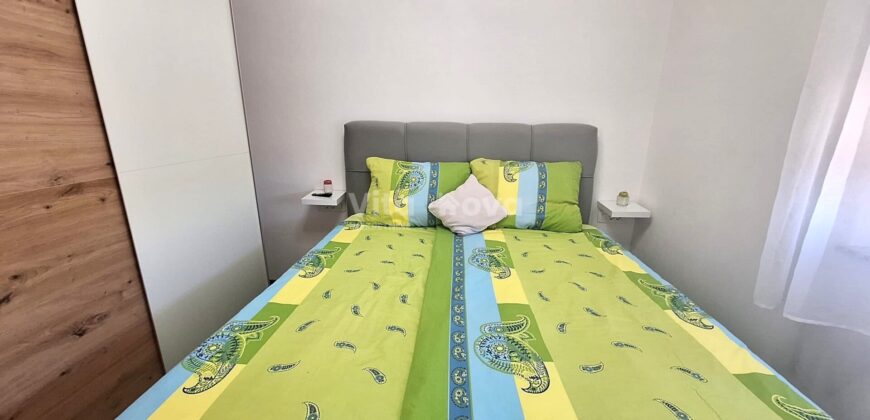 POSEDARJE- UREĐENA KATNICA, 300 M OD MORA, MIRAN PREDIO!