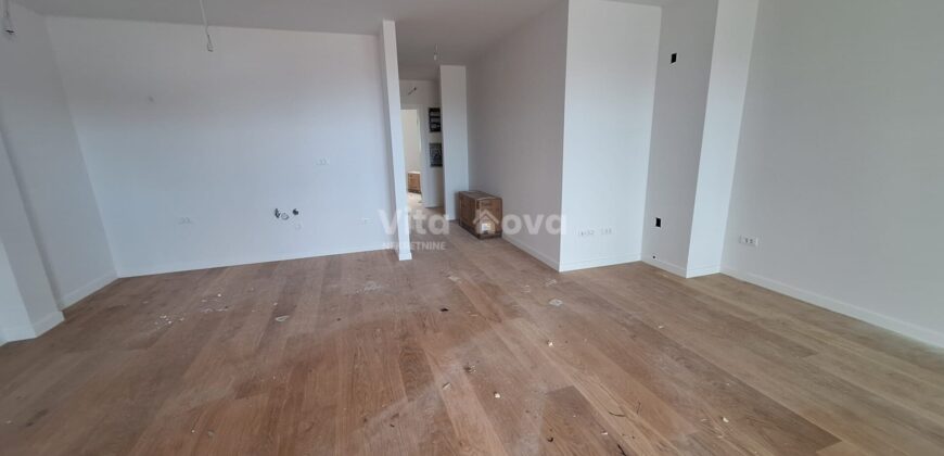 PRIVLAKA – NOVOGRADNJA 100 m OD MORA, 2-SOBAN, 2 KUPAONICE, VRT