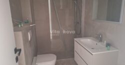 PRIVLAKA, 2-SOBAN, NOVOGRADNJA, VRT, 150 m OD MORA, PRILIKA!