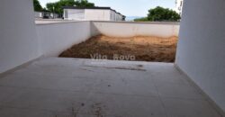 PRIVLAKA, 2-SOBAN, NOVOGRADNJA, VRT, 150 m OD MORA, PRILIKA!
