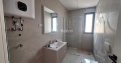 PRIVLAKA, NOVOGRADNJA, POGLED NA MORE, 3 SP. SOBE, 100 m OD MORA