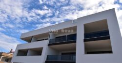 PRIVLAKA, NOVOGRADNJA, POGLED NA MORE, 3 SP. SOBE, 100 m OD MORA