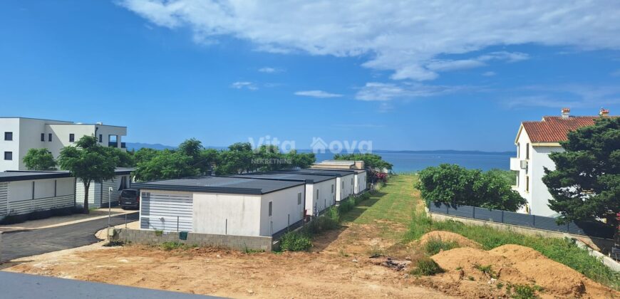 PRIVLAKA, NOVOGRADNJA, POGLED NA MORE, 3 SP. SOBE, 100 m OD MORA
