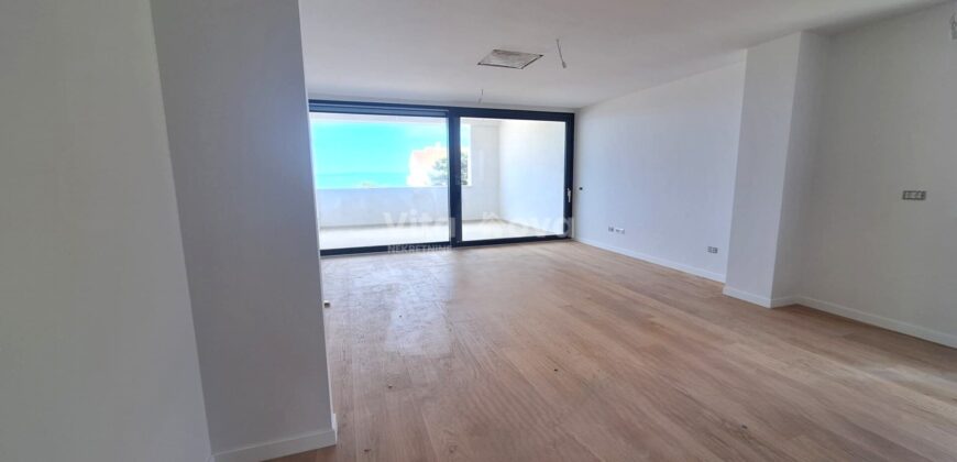 PRIVLAKA, NOVOGRADNJA, POGLED NA MORE, 3 SP. SOBE, 100 m OD MORA