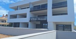 PRIVLAKA, NOVOGRADNJA, POGLED NA MORE, 3 SP. SOBE, 100 m OD MORA