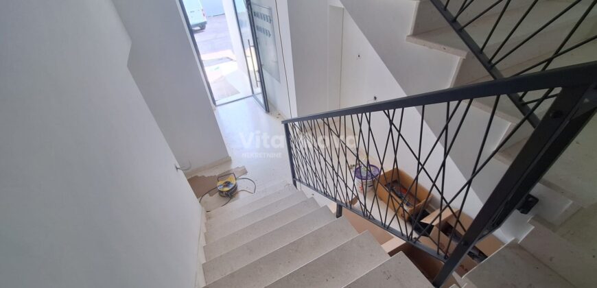 PRIVLAKA, NOVOGRADNJA, POGLED NA MORE, 3 SP. SOBE, 100 m OD MORA