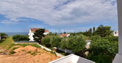 PRIVLAKA, NOVOGRADNJA, POGLED NA MORE, 3 SP. SOBE, 100 m OD MORA