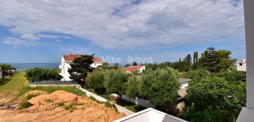 PRIVLAKA, NOVOGRADNJA, POGLED NA MORE, 3 SP. SOBE, 100 m OD MORA