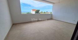 PRIVLAKA, PENTHOUSE U NOVOGRADNJI, KROVNA TERASA, 100 m OD MORA!
