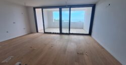 PRIVLAKA, PENTHOUSE U NOVOGRADNJI, KROVNA TERASA, 100 m OD MORA!