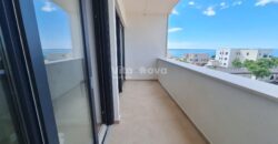 PRIVLAKA, PENTHOUSE U NOVOGRADNJI, KROVNA TERASA, 100 m OD MORA!