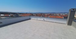 BILI BRIG- NOVOGRADNJA! POGLED MORE, KROVNA TERASA, 2 SP. SOBE, 2 PM