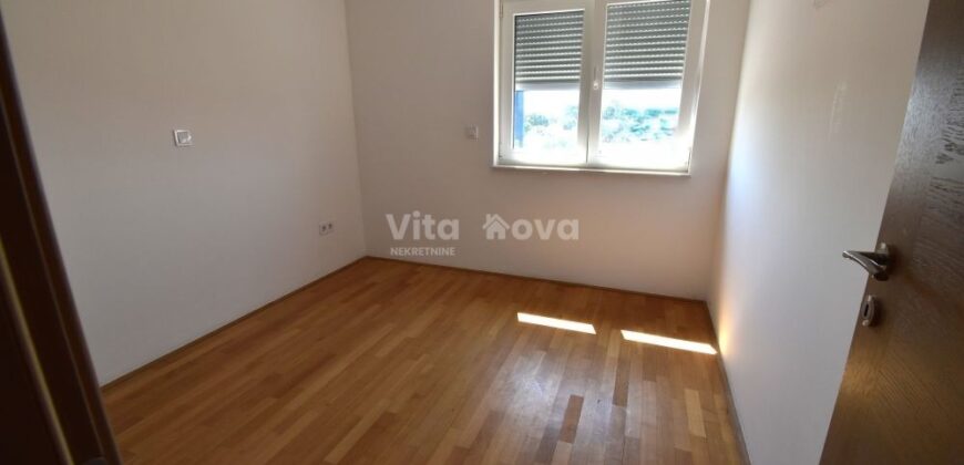 BILI BRIG- NOVOGRADNJA! POGLED MORE, KROVNA TERASA, 2 SP. SOBE, 2 PM