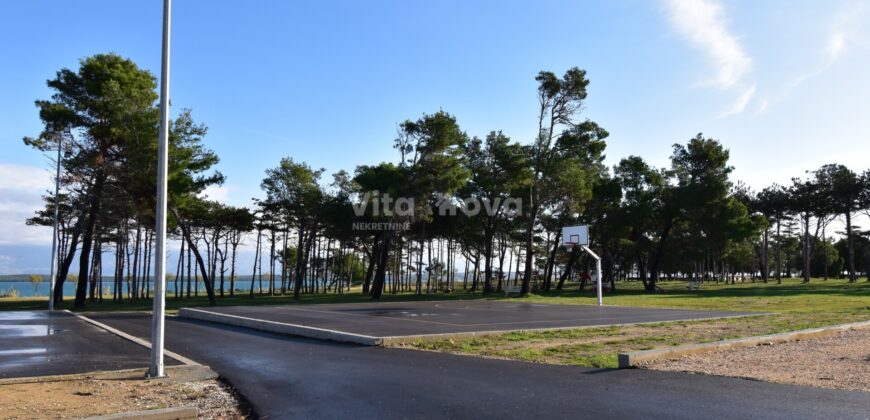 NINSKE VODICE- 110 M OD MORA, IDEALNO ZA GRADNJU, PRILIKA!