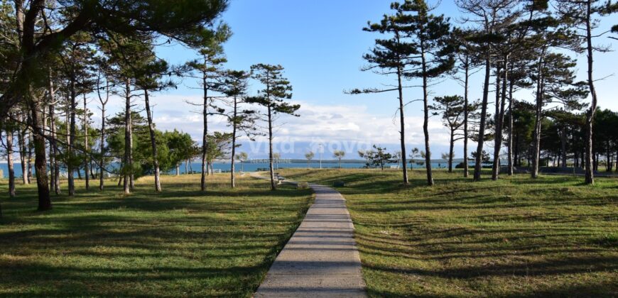 NINSKE VODICE- 110 M OD MORA, IDEALNO ZA GRADNJU, PRILIKA!