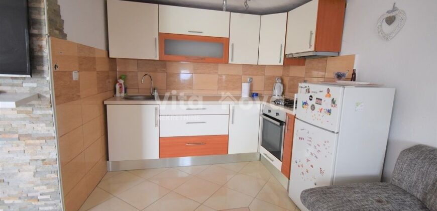 PLOČA – ZA RADNIKE, 4 OSOBE, DULJI PERIOD, PRIZEMLJE