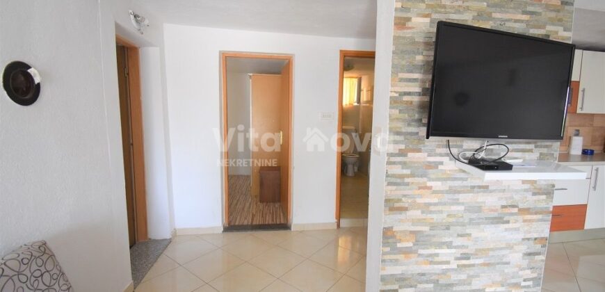 PLOČA – ZA RADNIKE, 4 OSOBE, DULJI PERIOD, PRIZEMLJE