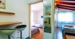 PLOVANIJA, 5 APARTMANA + POMOĆNI OBJEKT OD 48m2. ODLIČNA INVESTICIJA! PLOVANIJA, 5 APARTMANA + POMOĆNI OBJEKT OD 48m2. ODLIČNA INVESTICIJA!