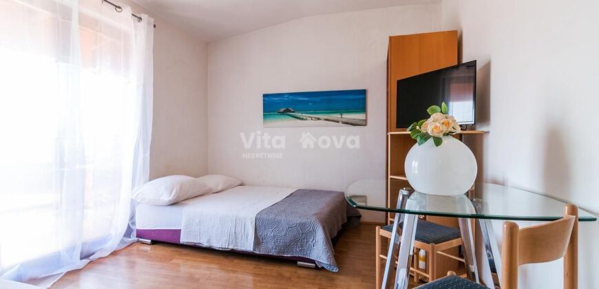 PLOVANIJA, 5 APARTMANA + POMOĆNI OBJEKT OD 48m2. ODLIČNA INVESTICIJA!