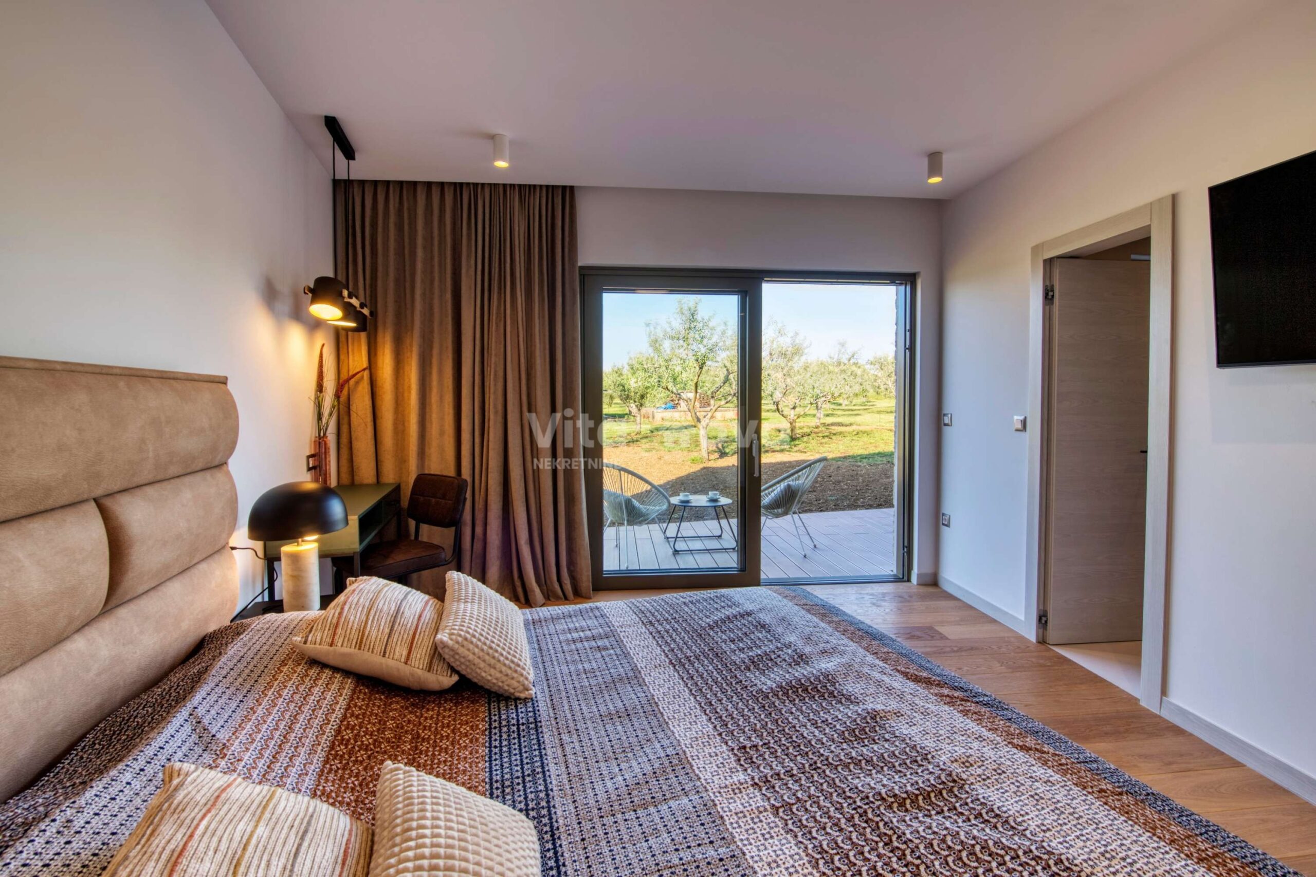 SMOKOVIĆ, LUKSUZNA KUĆA ZA ODMOR