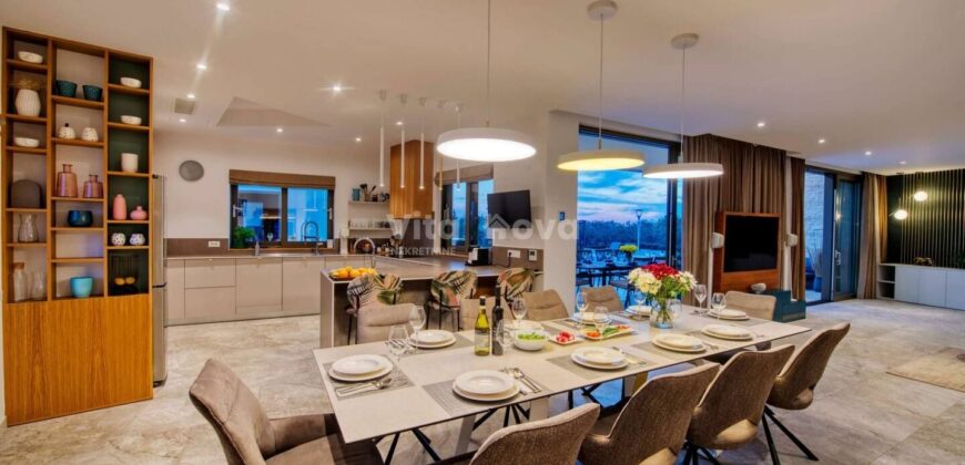 SMOKOVIĆ, LUKSUZNA KUĆA ZA ODMOR