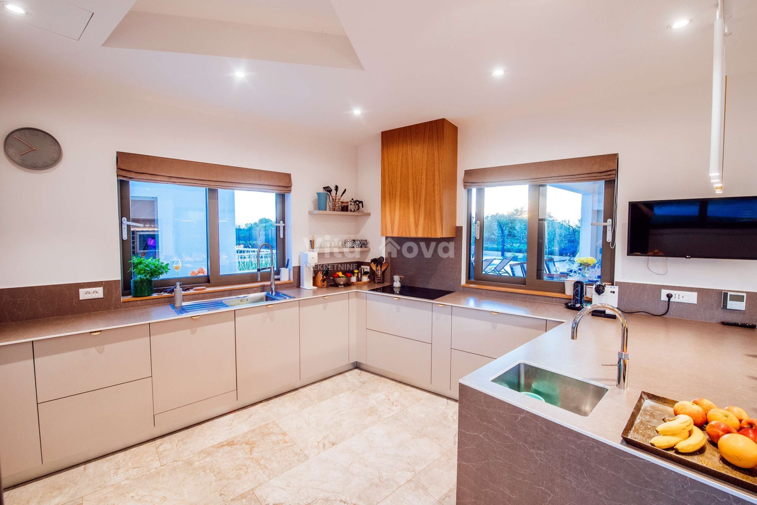 SMOKOVIĆ, LUKSUZNA KUĆA ZA ODMOR