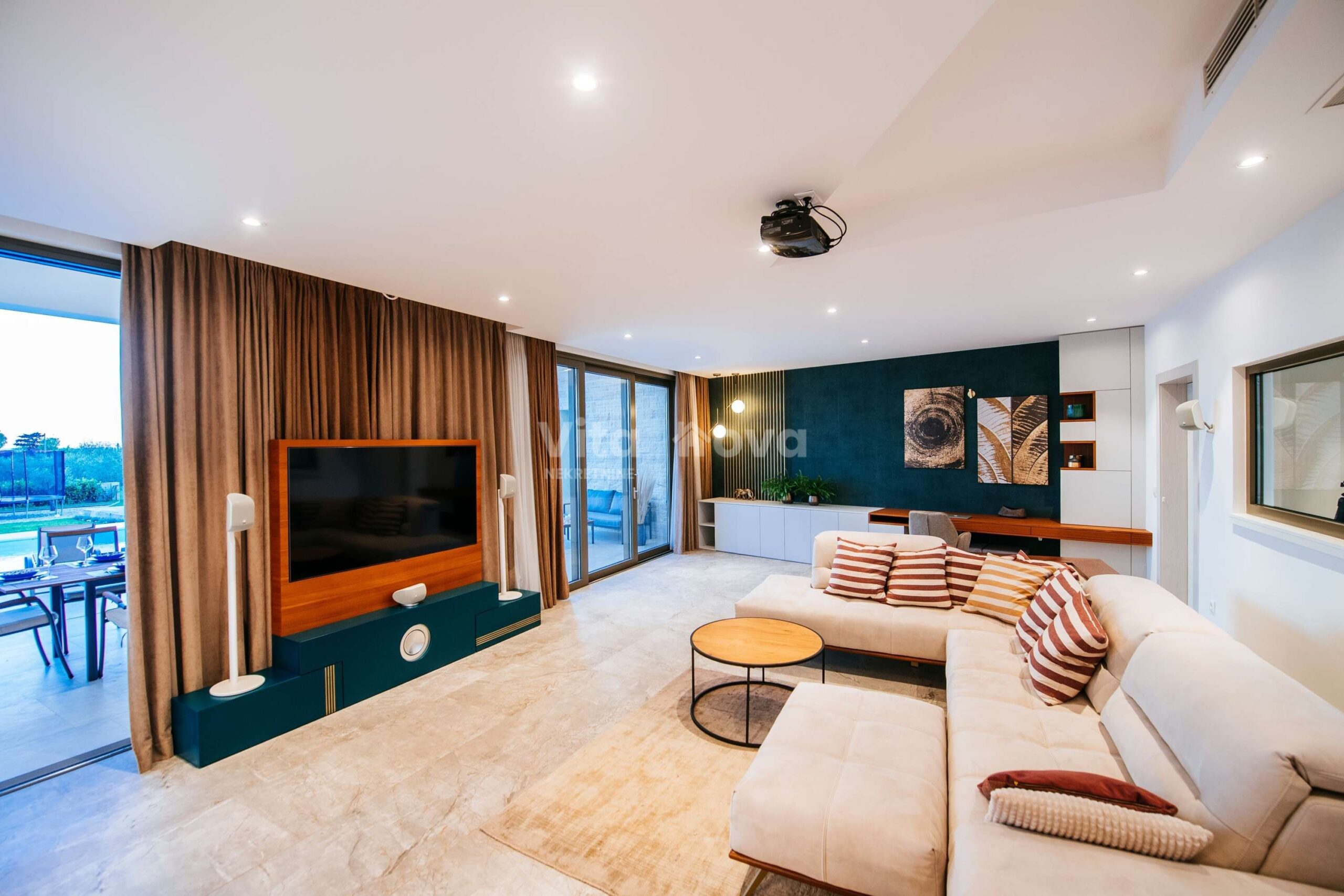 SMOKOVIĆ, LUKSUZNA KUĆA ZA ODMOR