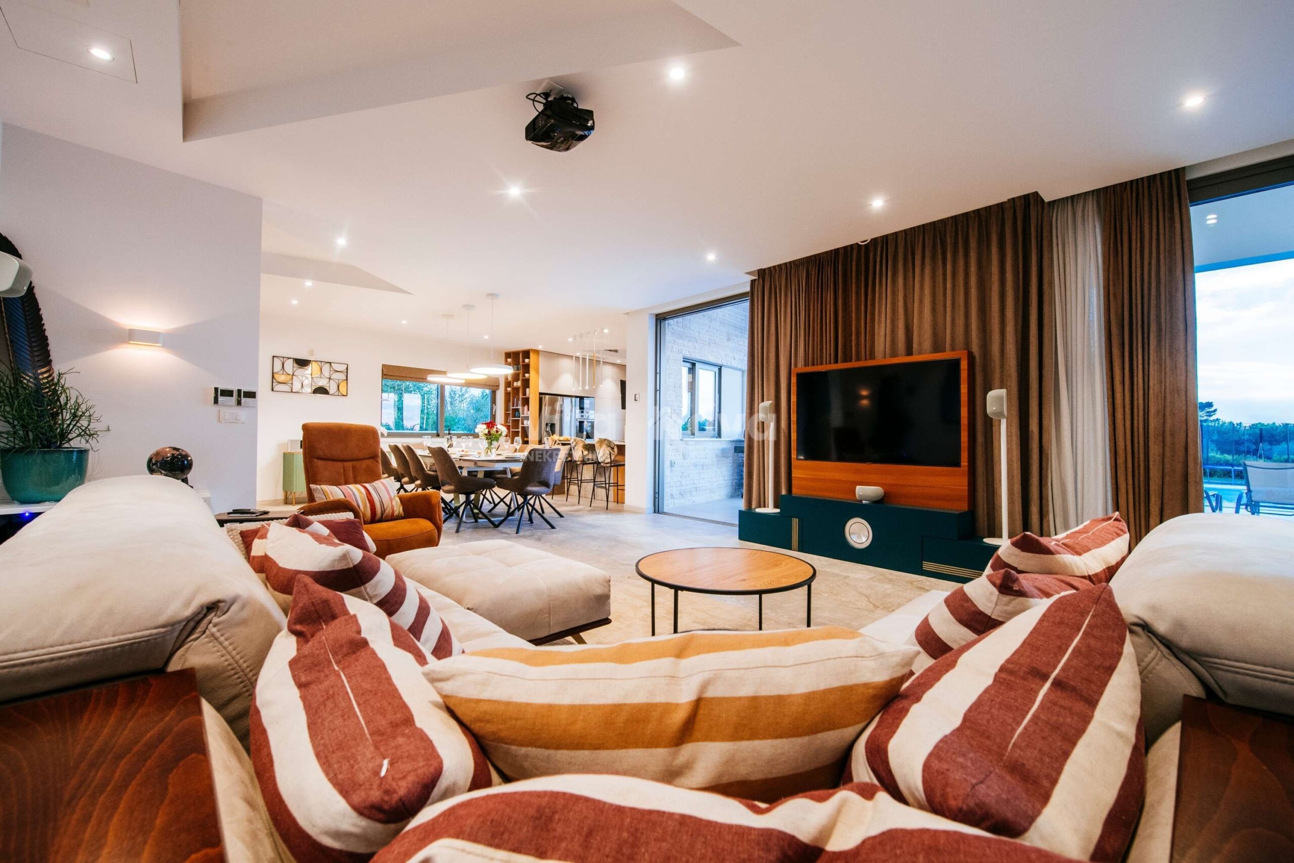 SMOKOVIĆ, LUKSUZNA KUĆA ZA ODMOR