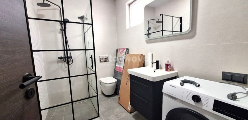 VIR, PRILIKA, NOVOGRADNJA, VILA S BAZENOM!