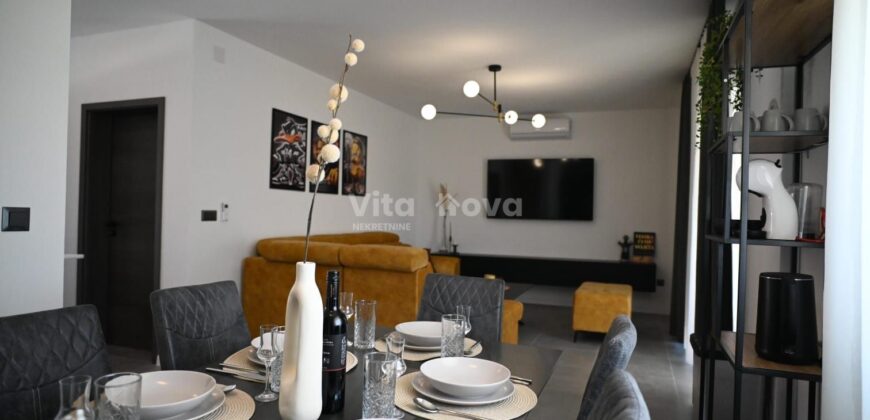 VIR, PRILIKA, NOVOGRADNJA, VILA S BAZENOM!