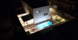 VIR, PRILIKA, NOVOGRADNJA, VILA S BAZENOM!