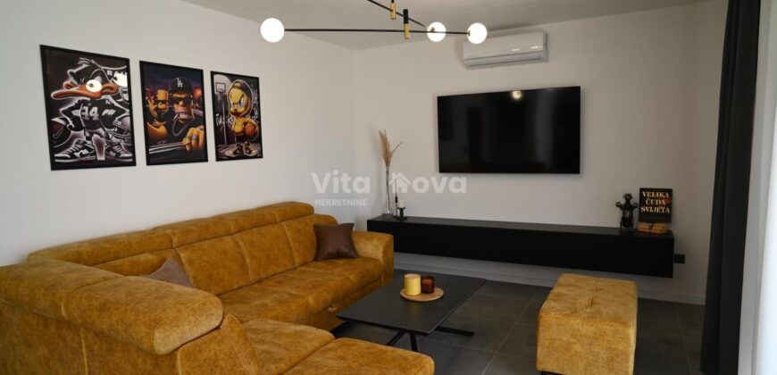 VIR, PRILIKA, NOVOGRADNJA, VILA S BAZENOM!