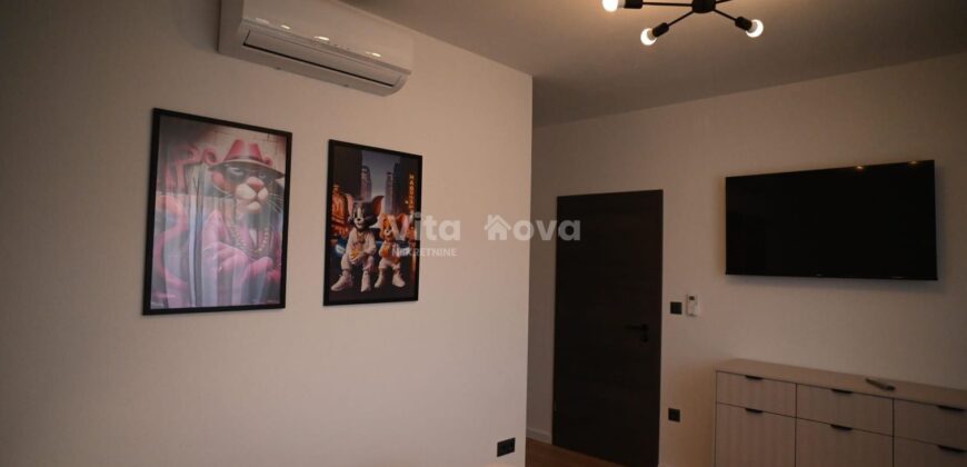 VIR, PRILIKA, NOVOGRADNJA, VILA S BAZENOM!