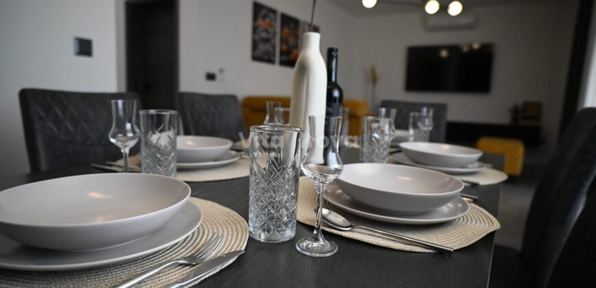 VIR, PRILIKA, NOVOGRADNJA, VILA S BAZENOM!