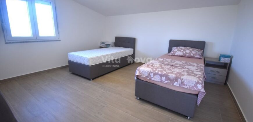 GORNJA JAGODNJA, NOVOUREĐENA KATNICA, OKUĆNICA 2900 m2