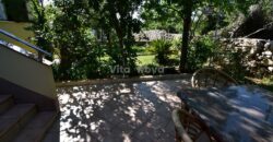 RAŽANAC- UREĐENA KUĆA, GARAŽA, VRT! RIJETKOST NA TRŽIŠTU!