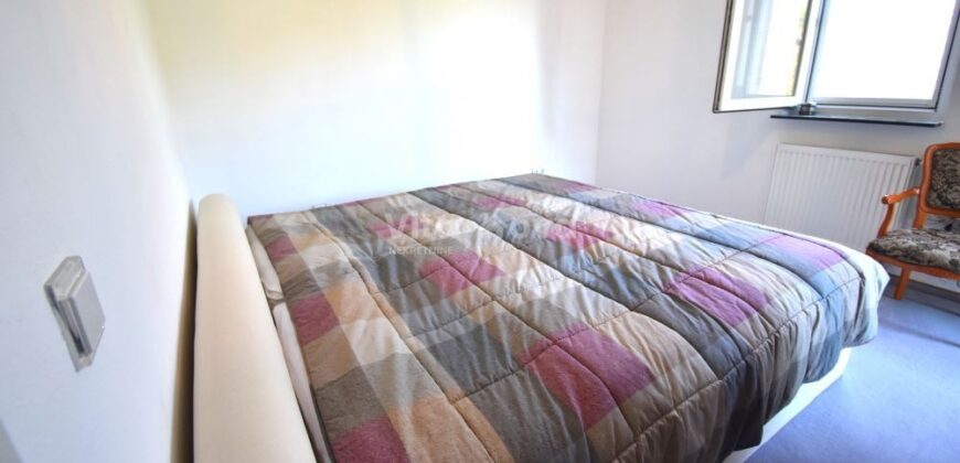 RAŽANAC- UREĐENA KUĆA, GARAŽA, VRT! RIJETKOST NA TRŽIŠTU!