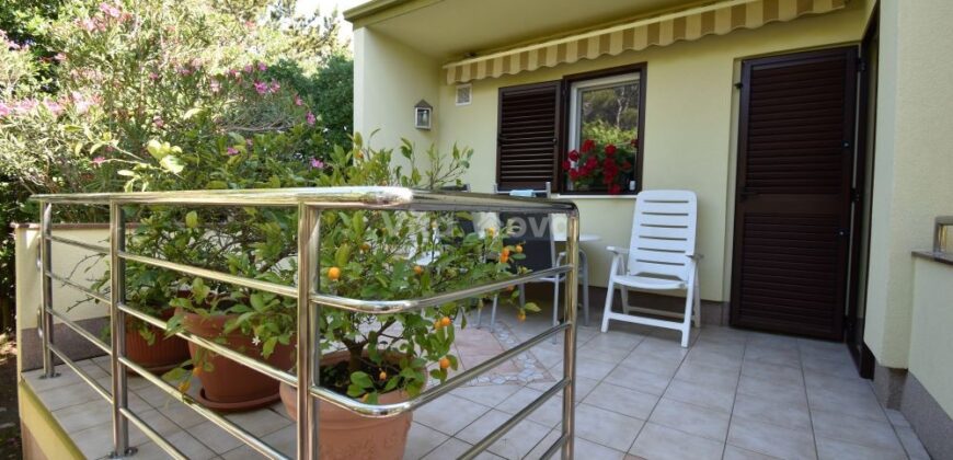 RAŽANAC- UREĐENA KUĆA, GARAŽA, VRT! RIJETKOST NA TRŽIŠTU!