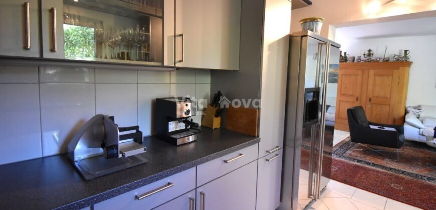 RAŽANAC- UREĐENA KUĆA, GARAŽA, VRT! RIJETKOST NA TRŽIŠTU!