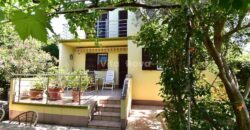 RAŽANAC- UREĐENA KUĆA, GARAŽA, VRT! RIJETKOST NA TRŽIŠTU!